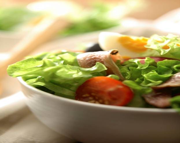 Meal Planning/Salad in Bowl (Close-up) Photo